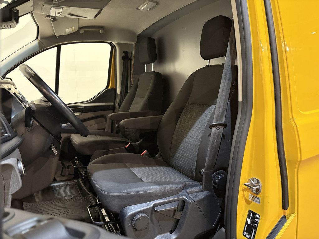 Ford Transit Custom 320 2.0 TDCI L2H1 Trend / Euro 6 / Airco / Cruise Control / PDC / Trekhaak / Imperiaal