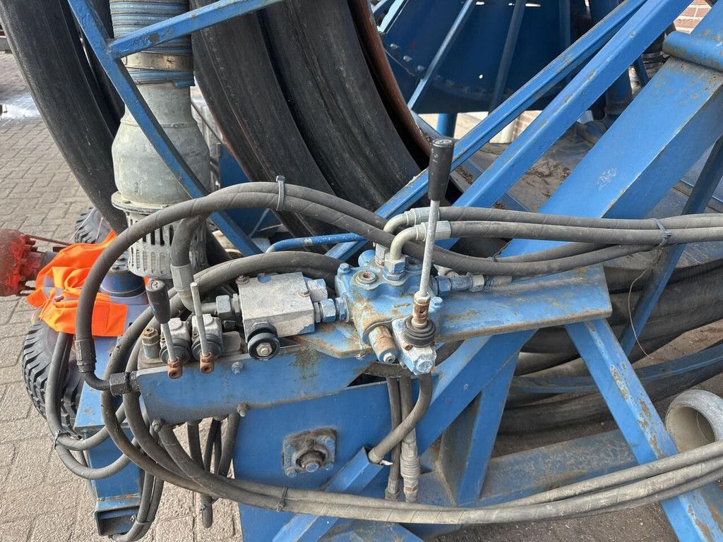 Haspel met eigen pomp