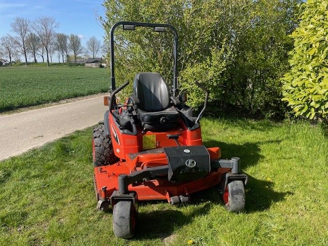 Kubota ZD1211 Zero turn maaier