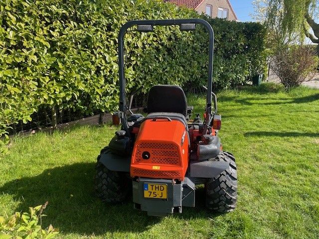 Kubota ZD1211 Zero turn maaier