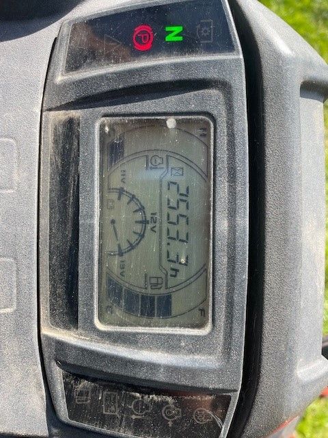 Kubota ZD1211 Zero turn maaier