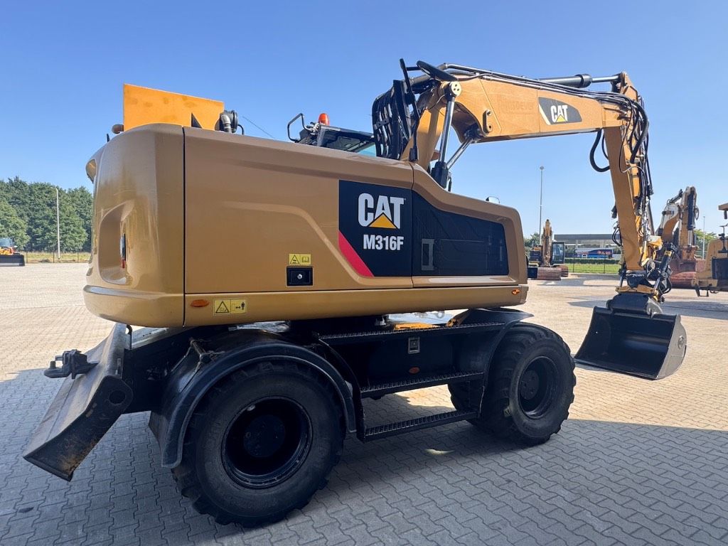 CAT M316F