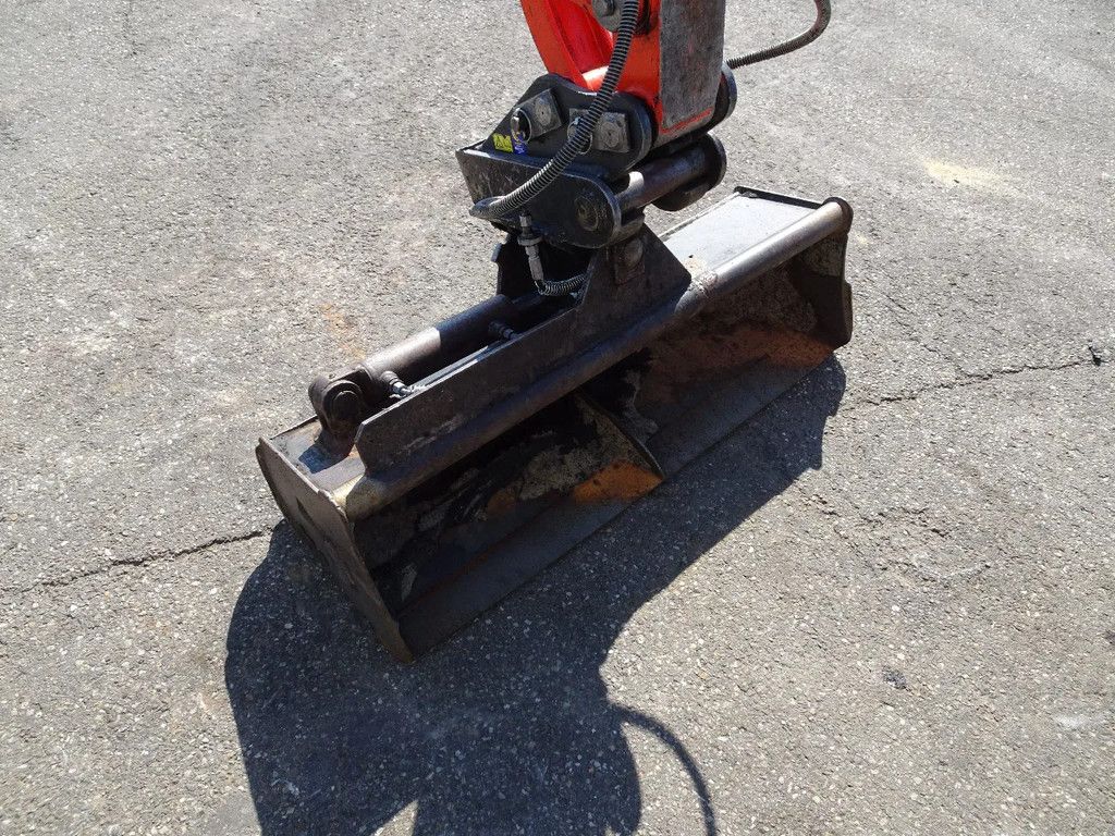 Kubota U27-4