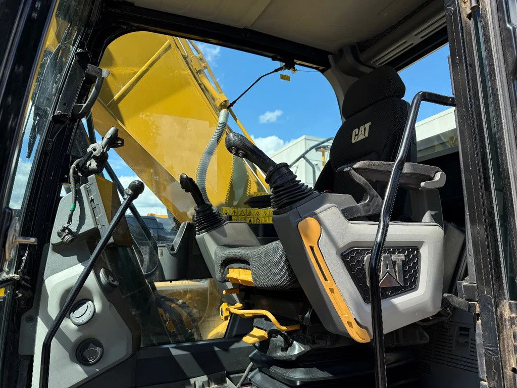 Caterpillar 323NG Full Option