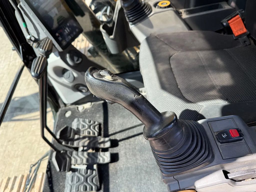 Caterpillar 323NG Full Option