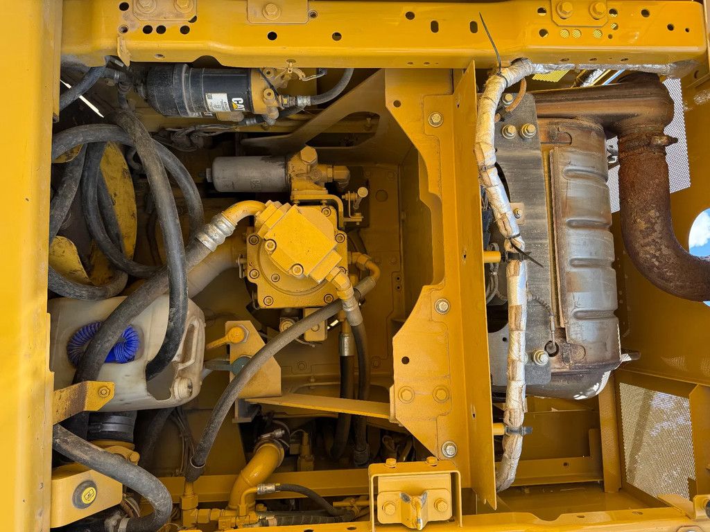 Caterpillar 323NG Full Option