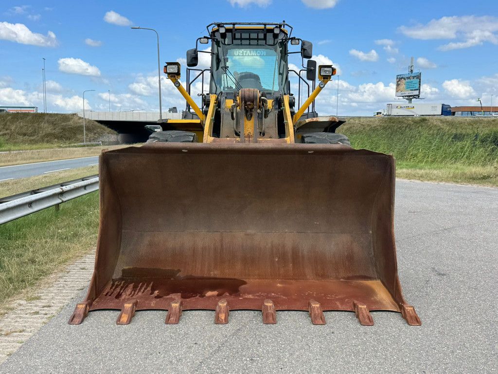 Komatsu WA470-5H