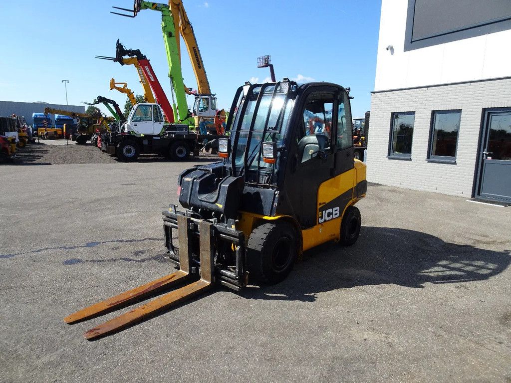 JCB TLT30D