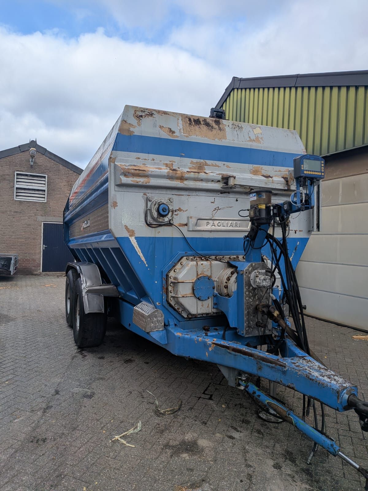 Pagliari 22m3 Horizontale voermengwagen