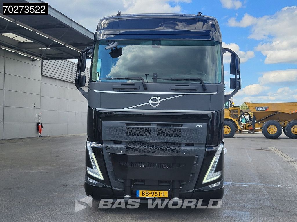 Volvo FH 500 8X2 NEW NL-Truck Palfinger PK110002 SH Crane + Fly-Jib Winch VEB+