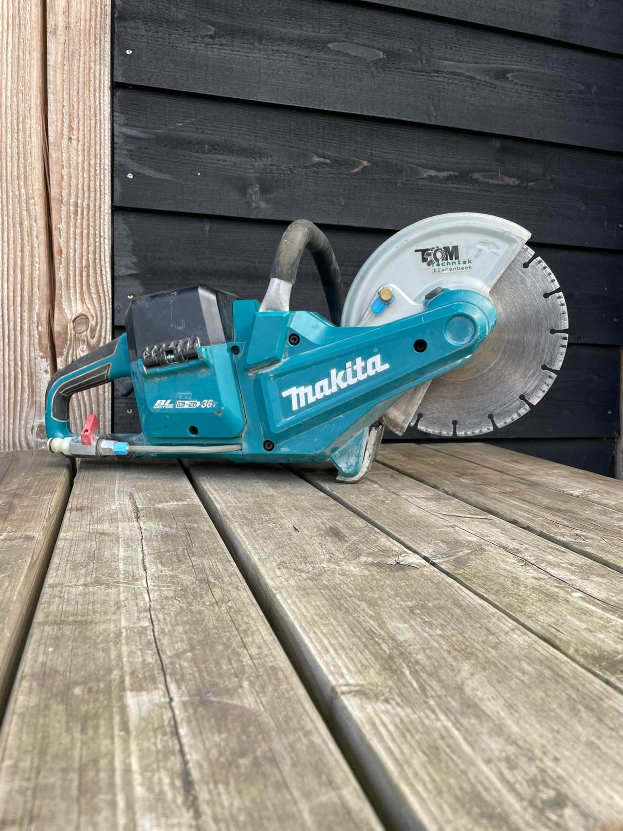 Makita DCE090ZX1 accu doorslijper 230mm gebruikt