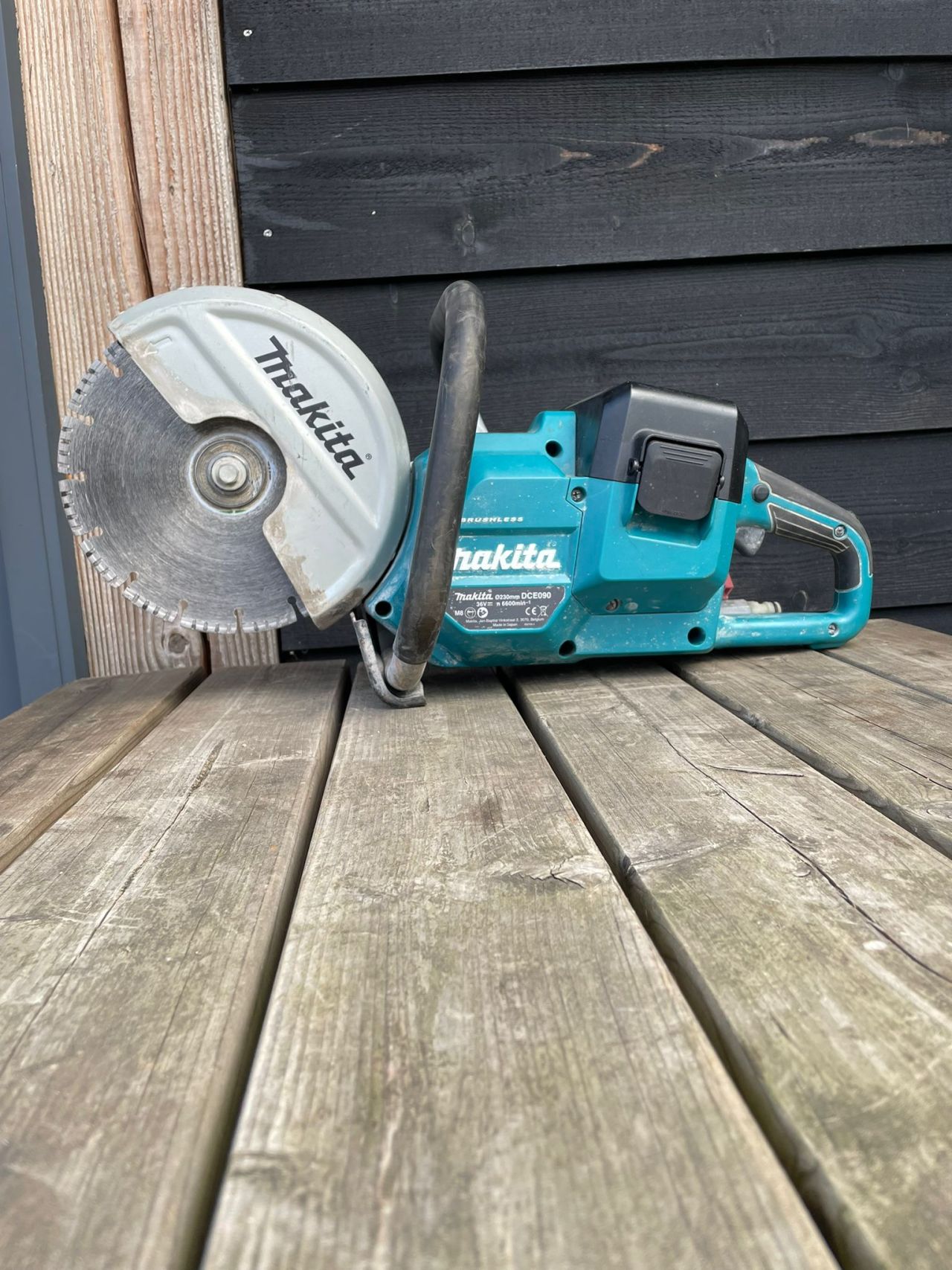 Makita DCE090ZX1 accu doorslijper 230mm gebruikt
