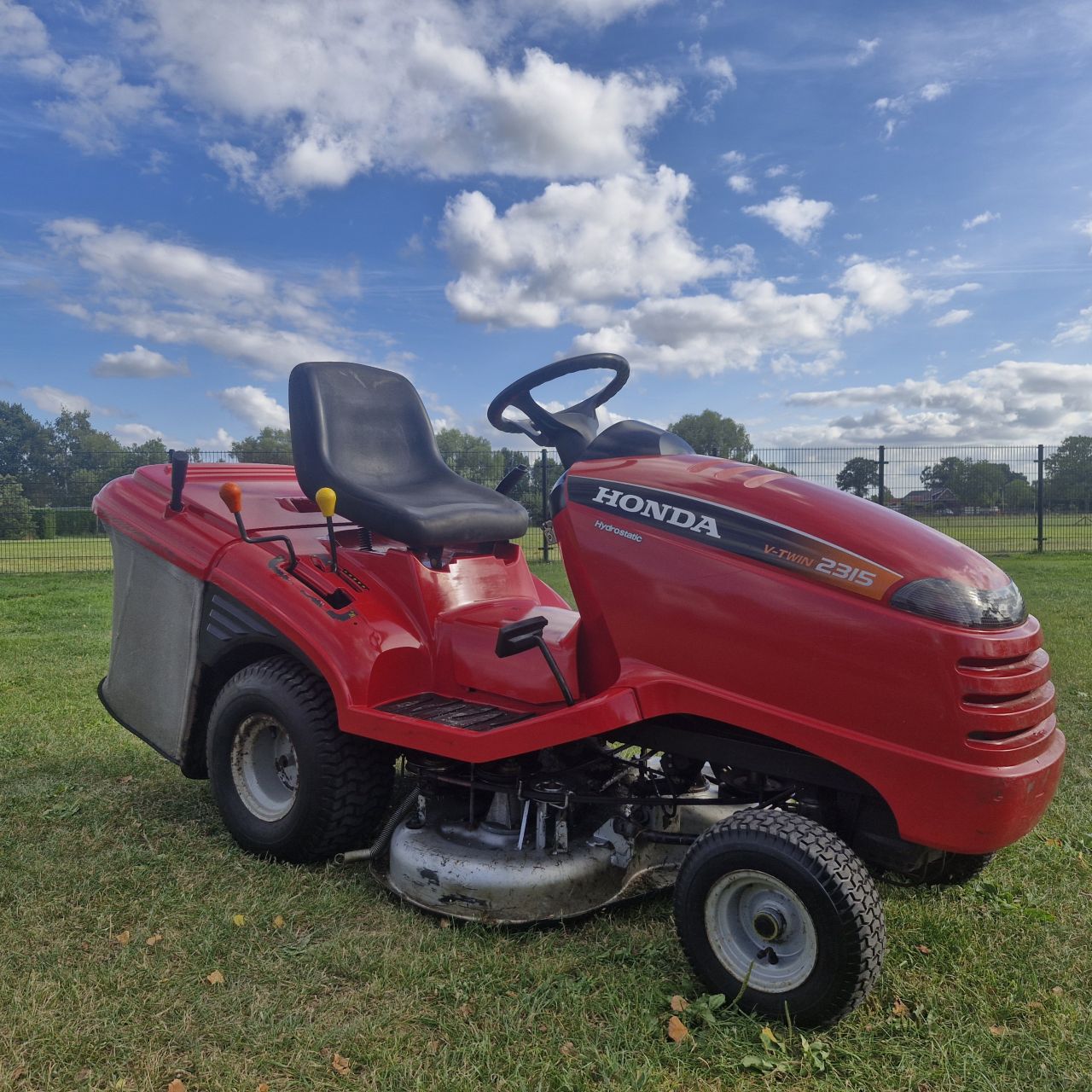 Honda 2315 v twin hydrostaat zitmaaier
