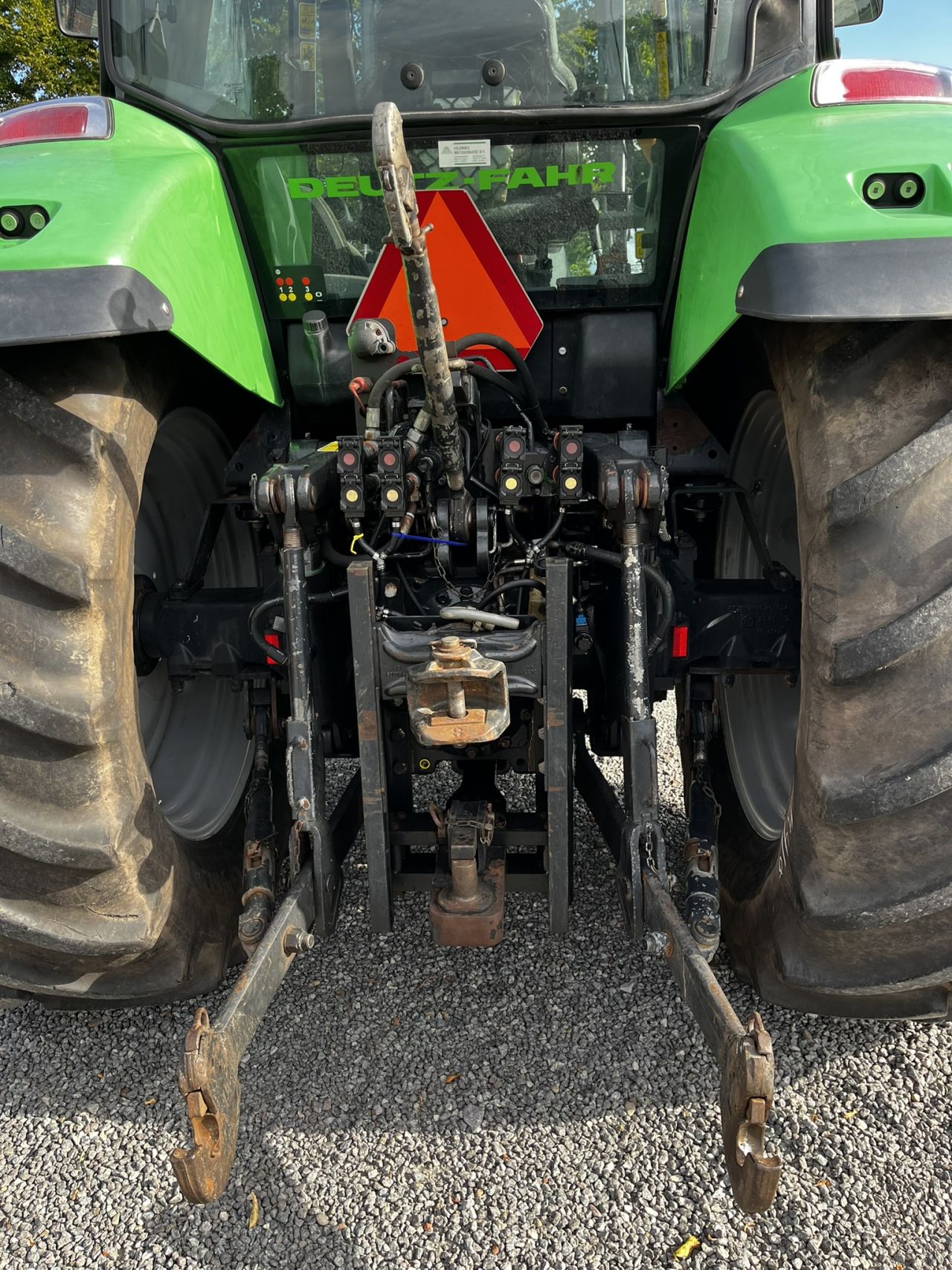 Deutz Fahr Agrotron K 410 met Stoll voorlader 3675 uur 50km/u