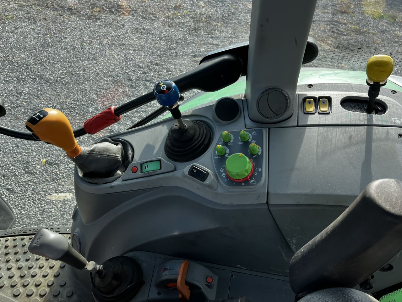 Deutz Fahr Agrotron K 410 met Stoll voorlader 3675 uur 50km/u