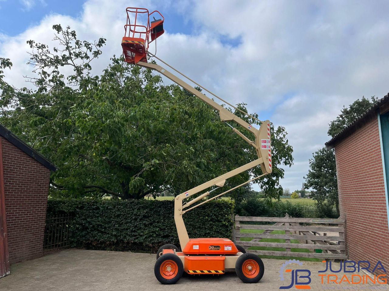 JLG 30 Electric Hoogwerker | Knikarm | 2000 | 4210U | 10M |