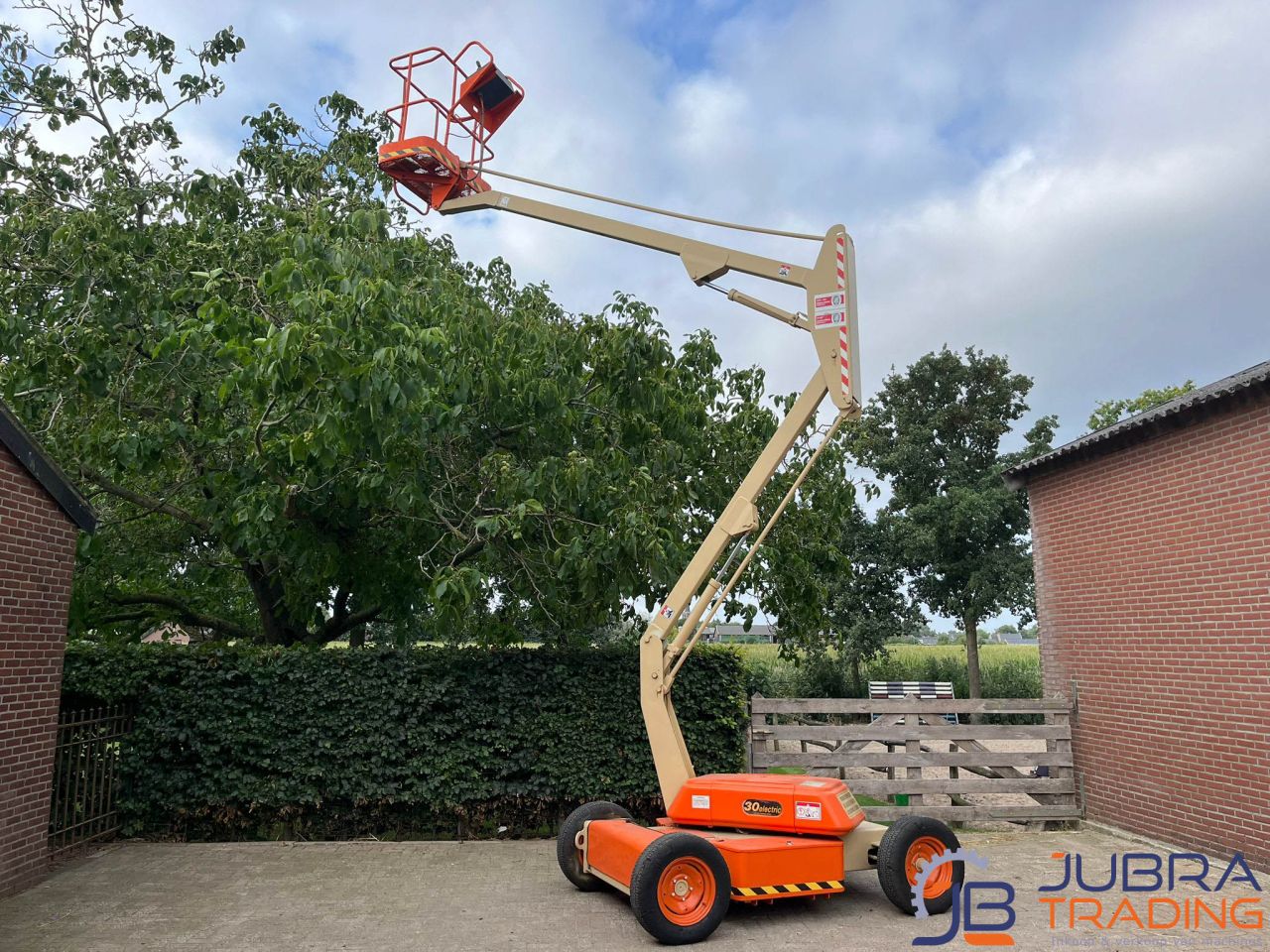 JLG 30 Electric Hoogwerker | Knikarm | 2000 | 4210U | 10M |