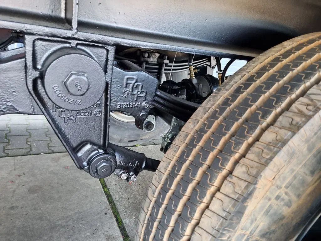 AGPRO 3 as bladgeveerd langzaamverkeer met RDW certificaat. op aanvraag gebouwd