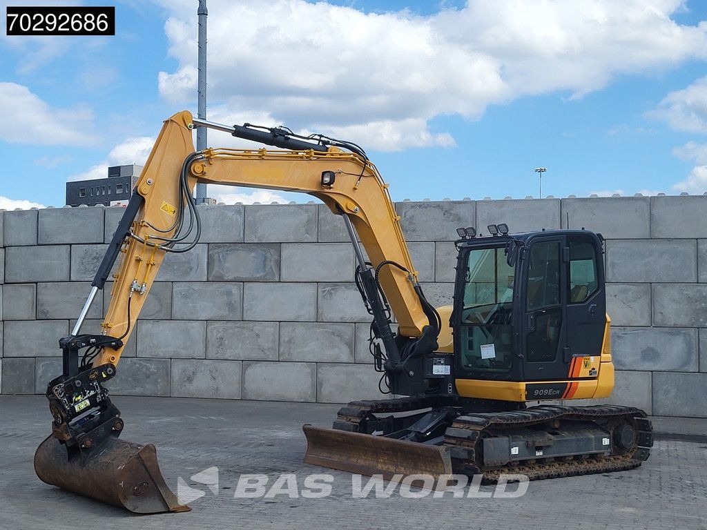 Liugong CLG909 ECR A/C - 3 BUCKETS