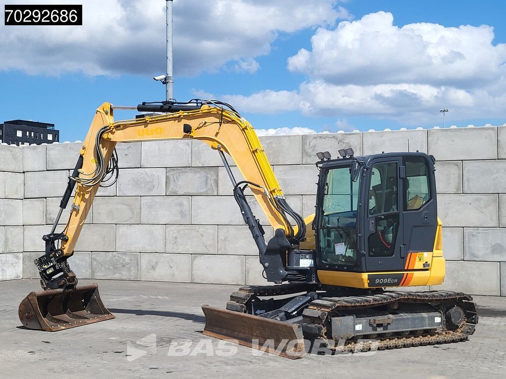 Liugong CLG909 ECR A/C - 3 BUCKETS