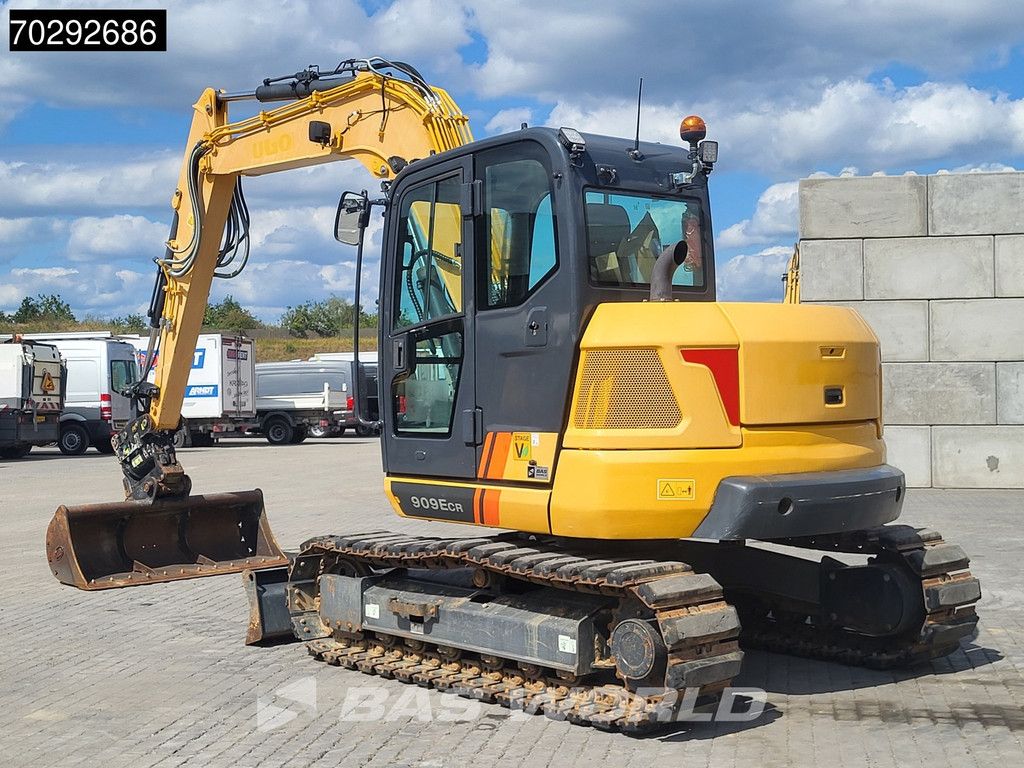 Liugong CLG909 ECR A/C - 3 BUCKETS