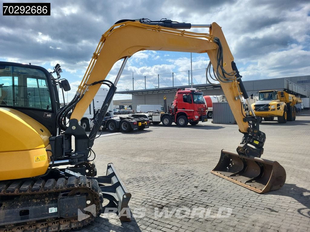 Liugong CLG909 ECR A/C - 3 BUCKETS