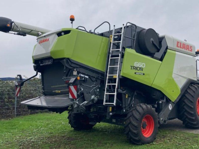 Claas TRION 660 MONTANA