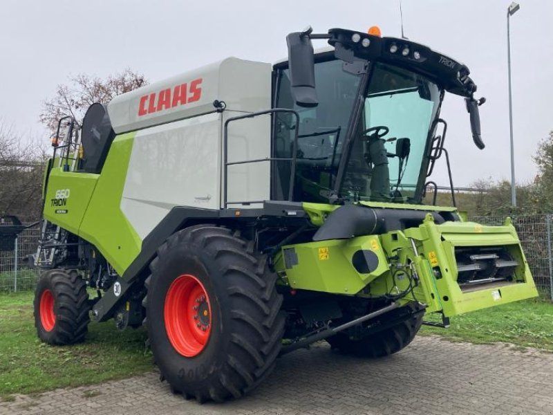 Claas TRION 660 MONTANA