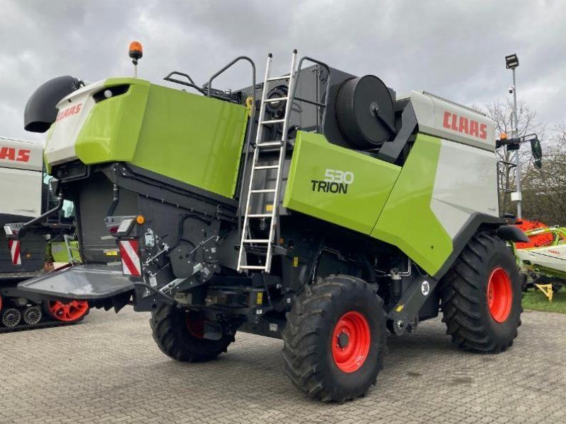 Claas TRION 530