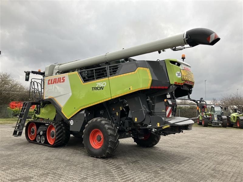 Claas TRION 750 TERRA TRAC