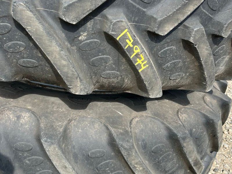 BKT 520/85R42-42