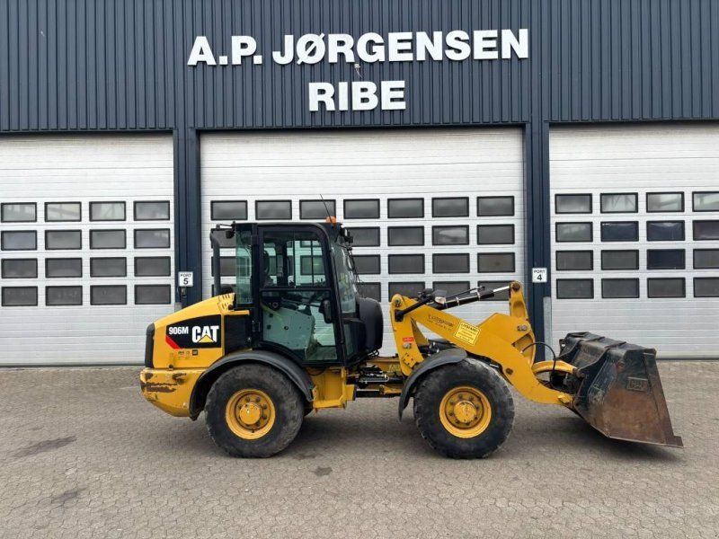 Cat 906 M