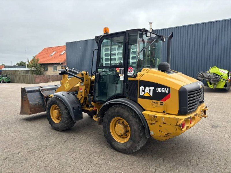 Cat 906 M