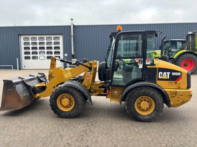 Cat 906 M