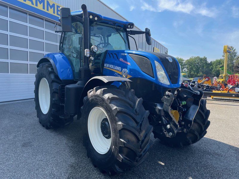 New Holland T7.225 Auto Command SideWinder II (Stage V)
