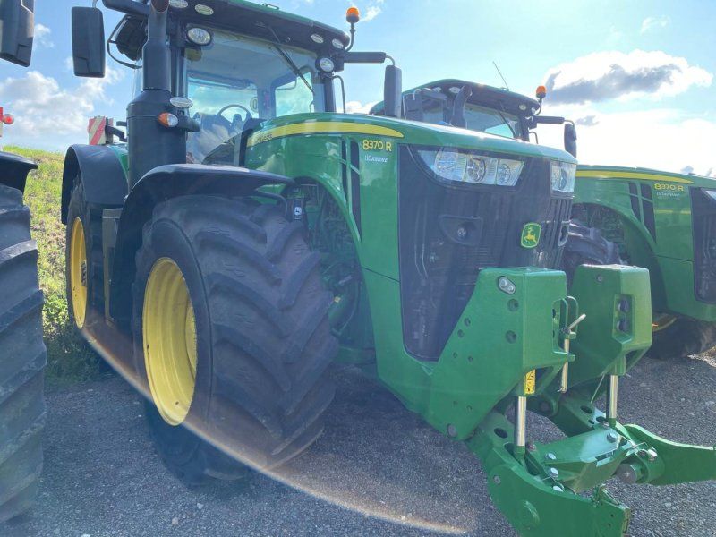John Deere 8370R