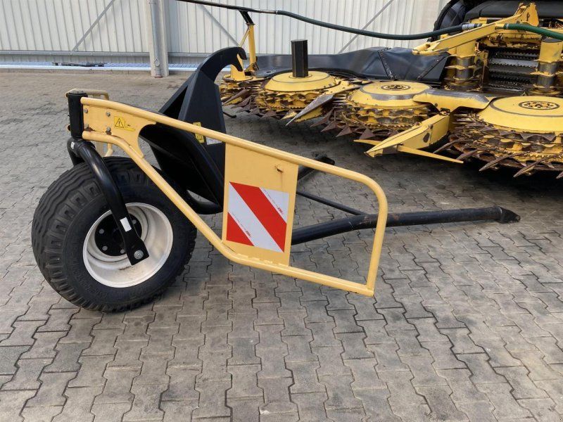 New Holland FR700