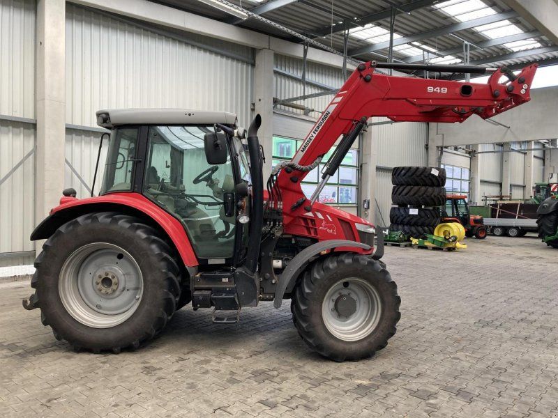 Massey Ferguson 5611 Dyna 4