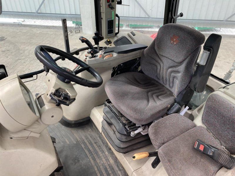 Massey Ferguson 5611 Dyna 4