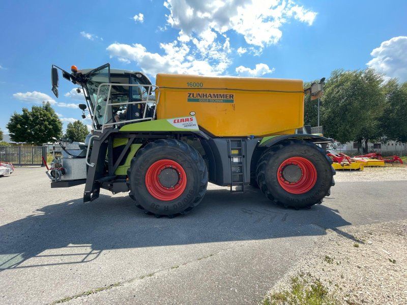 Claas Xerion 4000 SADDLE TRAC Zunhammer 16m³