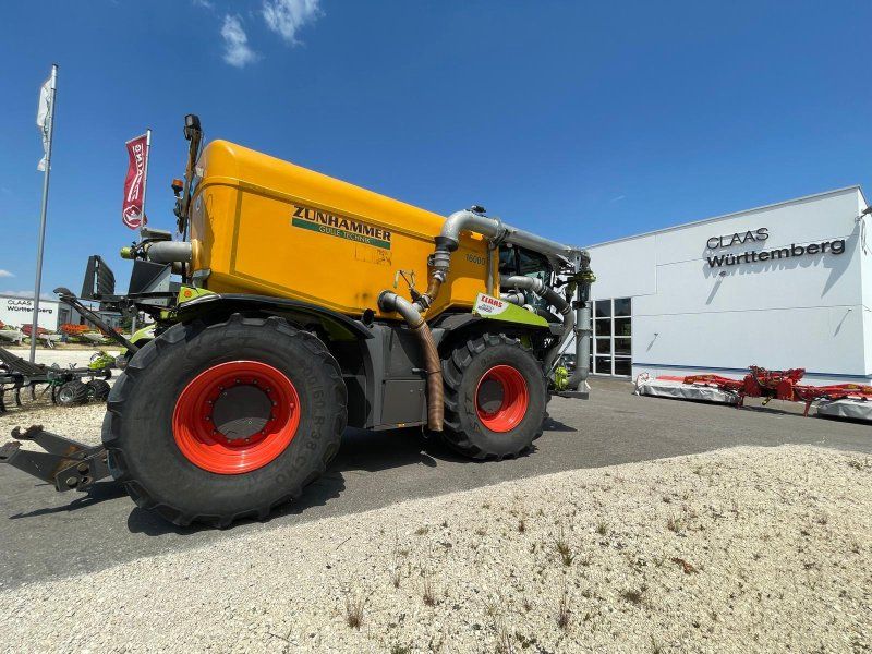 Claas Xerion 4000 SADDLE TRAC Zunhammer 16m³