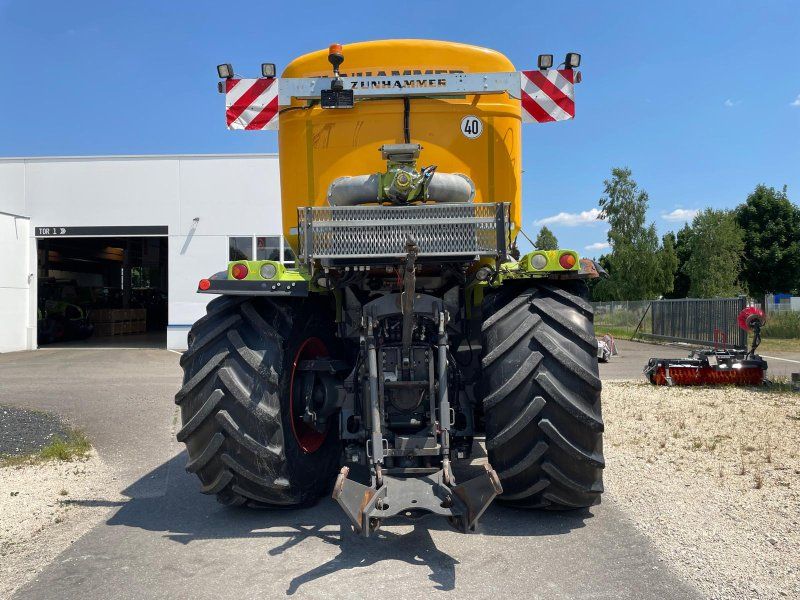 Claas Xerion 4000 SADDLE TRAC Zunhammer 16m³