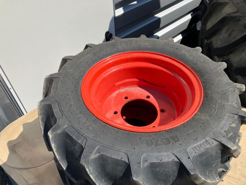 Claas MITAS 260/70R16 + 380/70R24