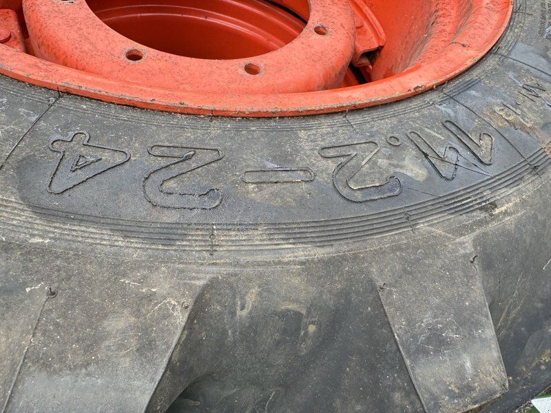 Stomil 12.4-32  11.2-24