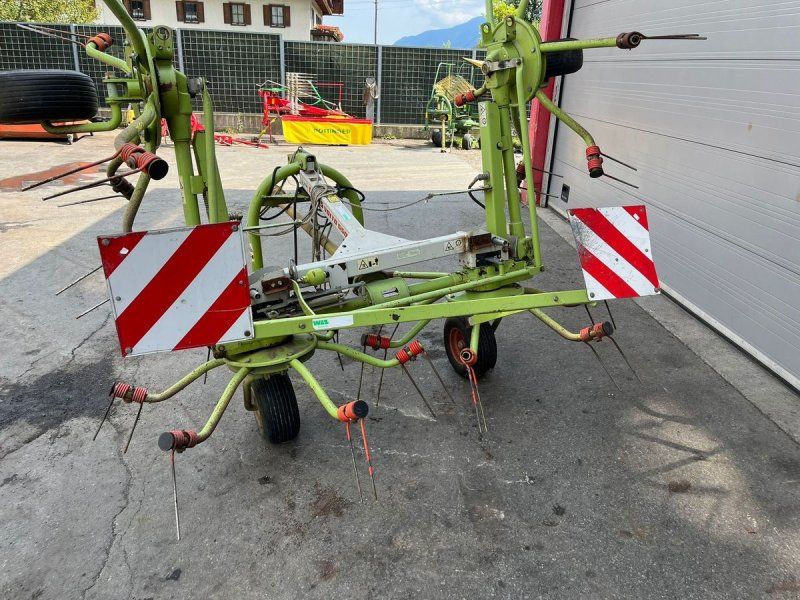 Claas Volto 550HR