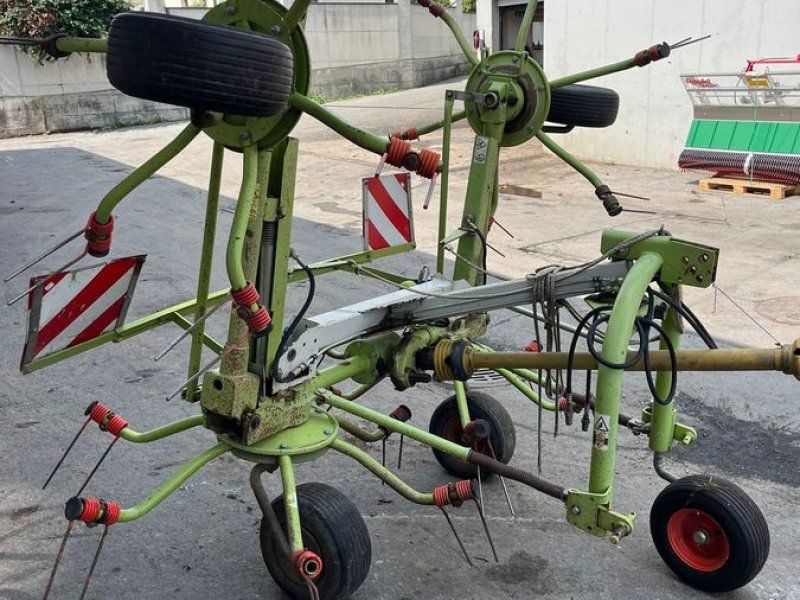 Claas Volto 550HR