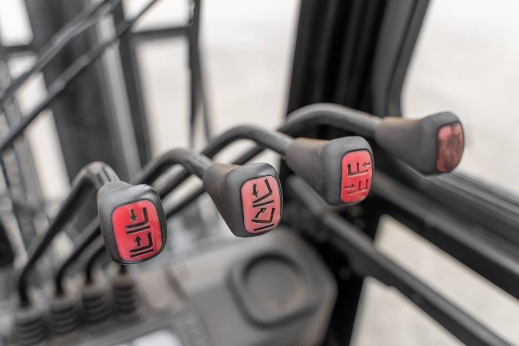 Manitou MI 25 D