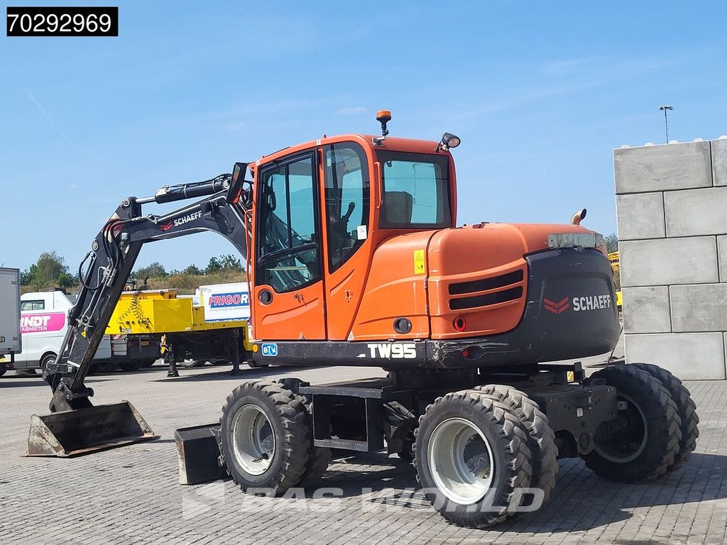 Schaeff TW95