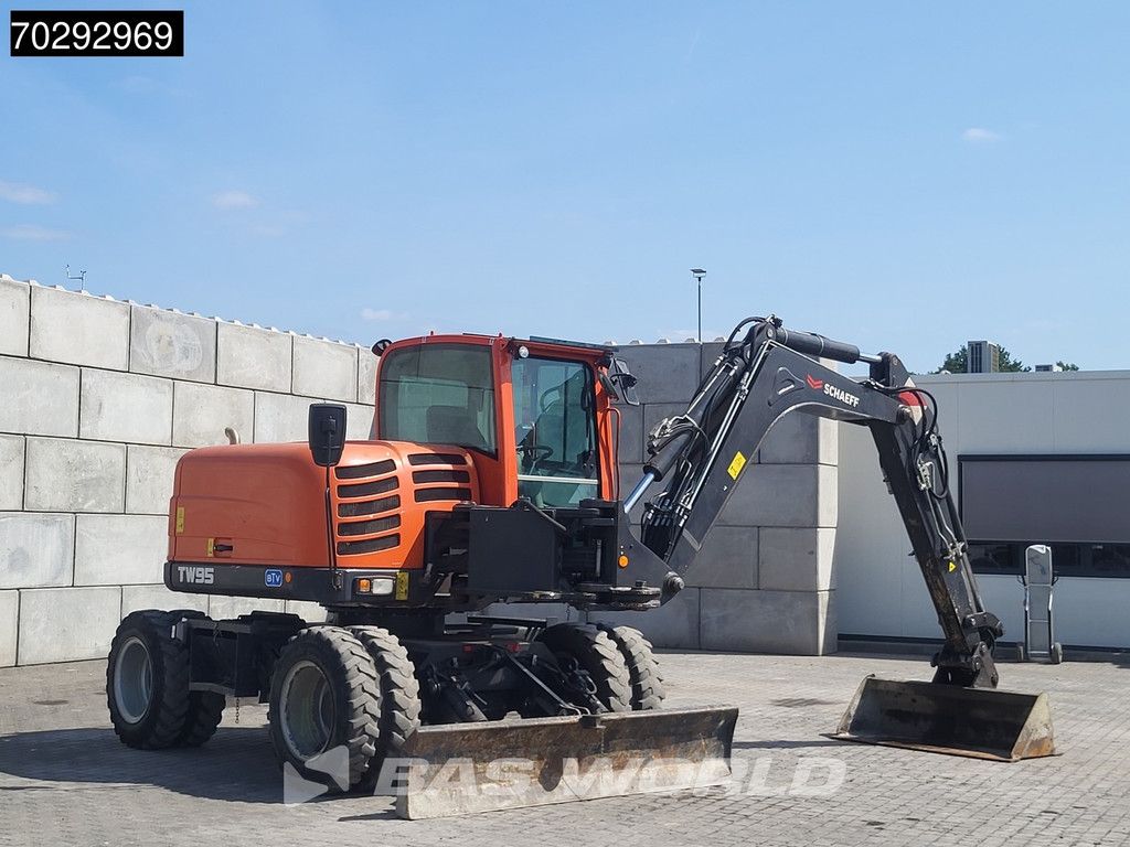 Schaeff TW95