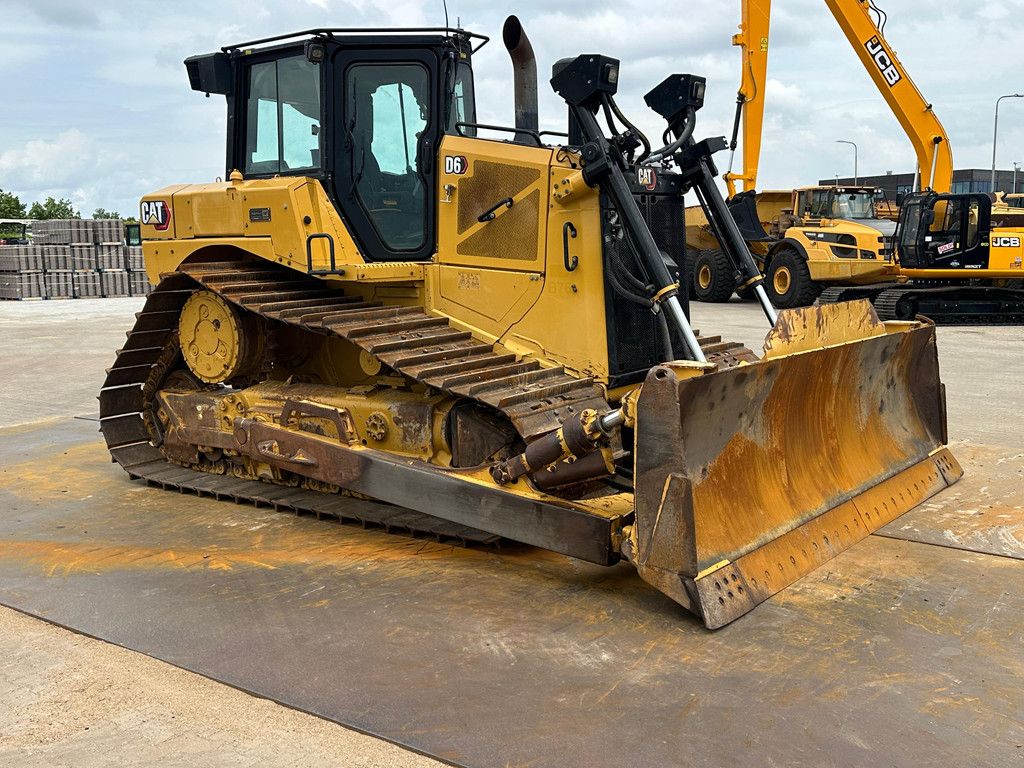 Caterpillar D6 LGP